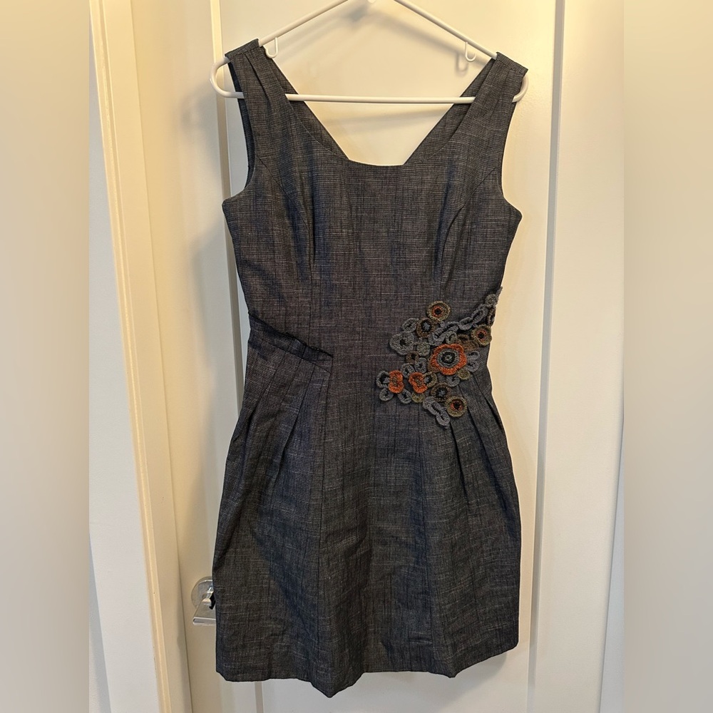 Tabitha Gray Midi Sheath Dress with V-Neck and Embellished Elegance